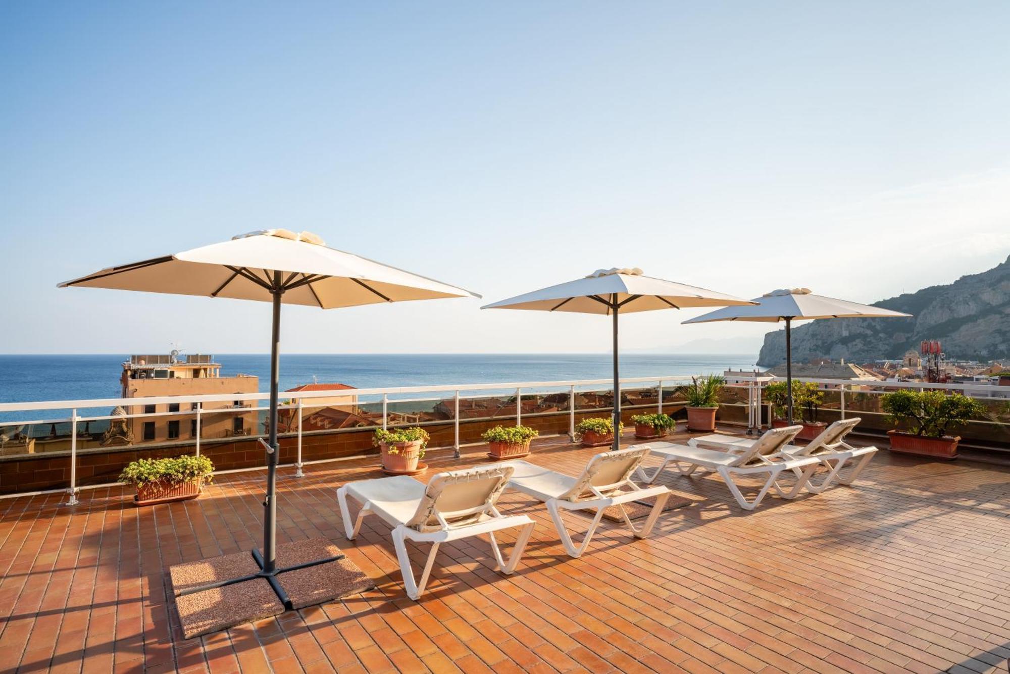 Hotel Careni Villa Italia Finale Ligure Dış mekan fotoğraf