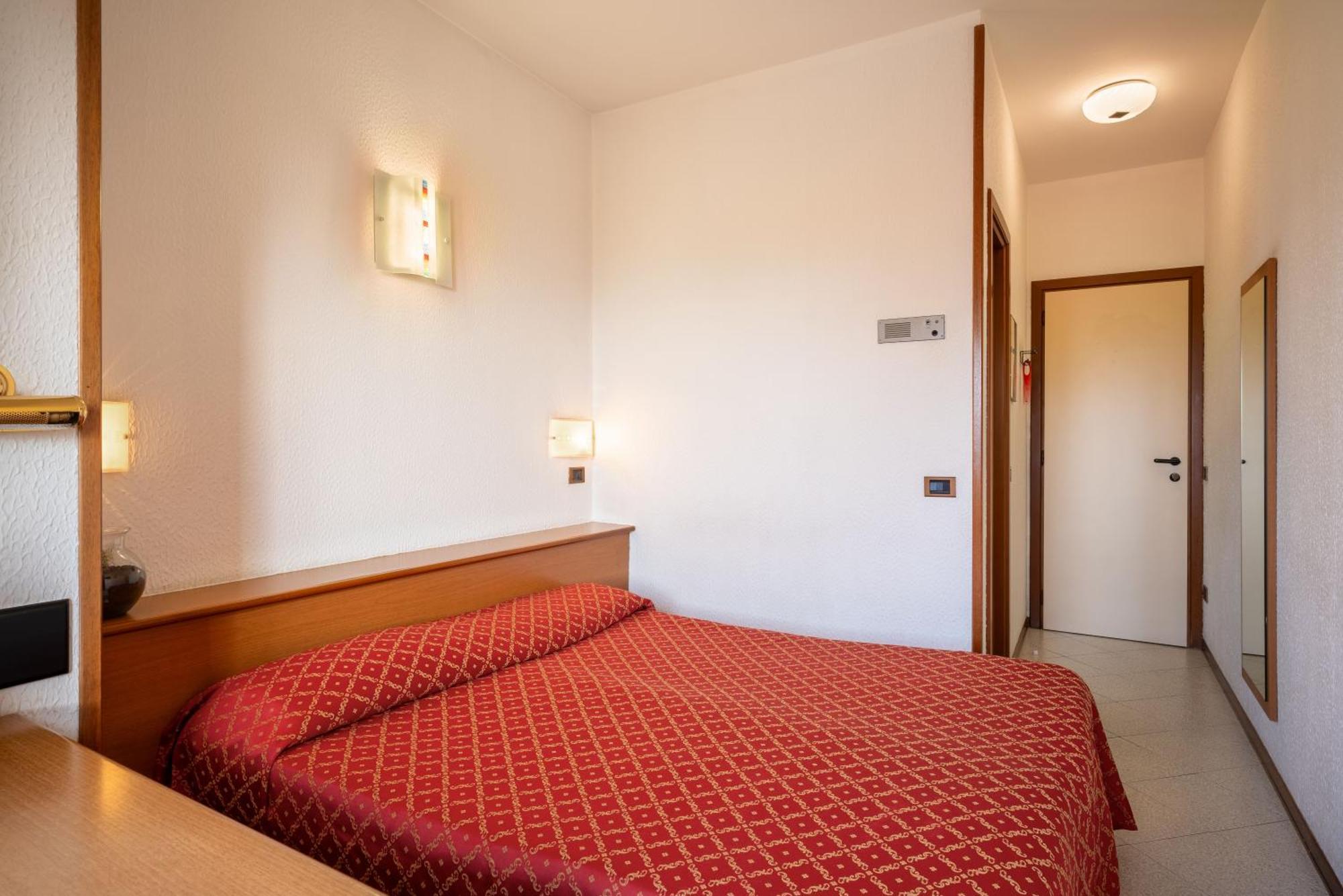 Hotel Careni Villa Italia Finale Ligure Dış mekan fotoğraf