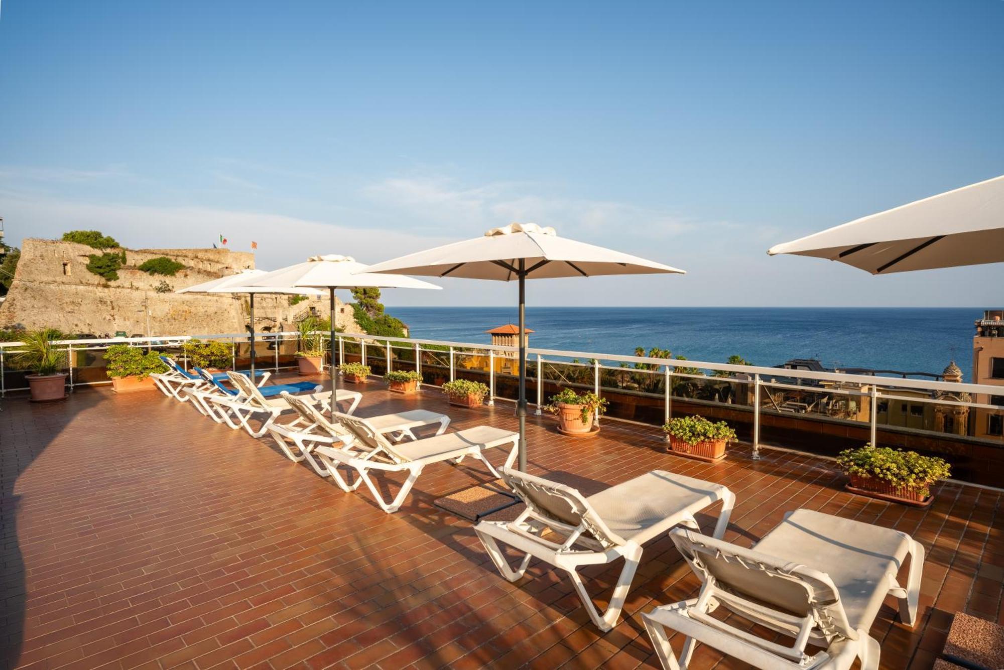 Hotel Careni Villa Italia Finale Ligure Dış mekan fotoğraf